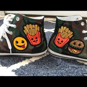 Big boy’s high top converse